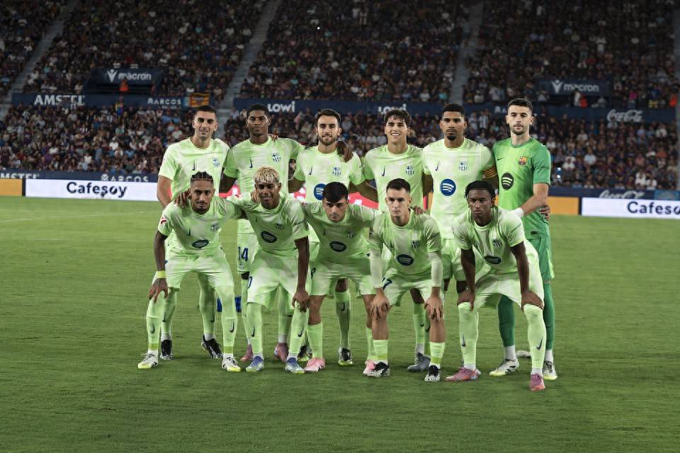 暖心，身患横纹肌肉瘤的河南队小球迷收到王上源送的签名球衣